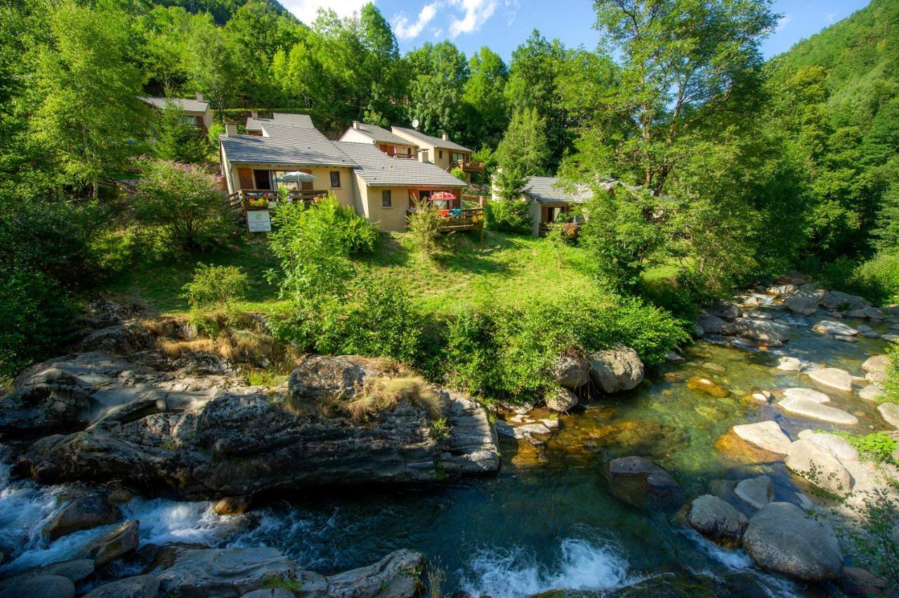 Village Vacances De Marc Auzat Exterior photo