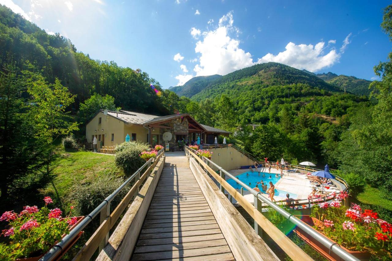 Village Vacances De Marc Auzat Exterior photo
