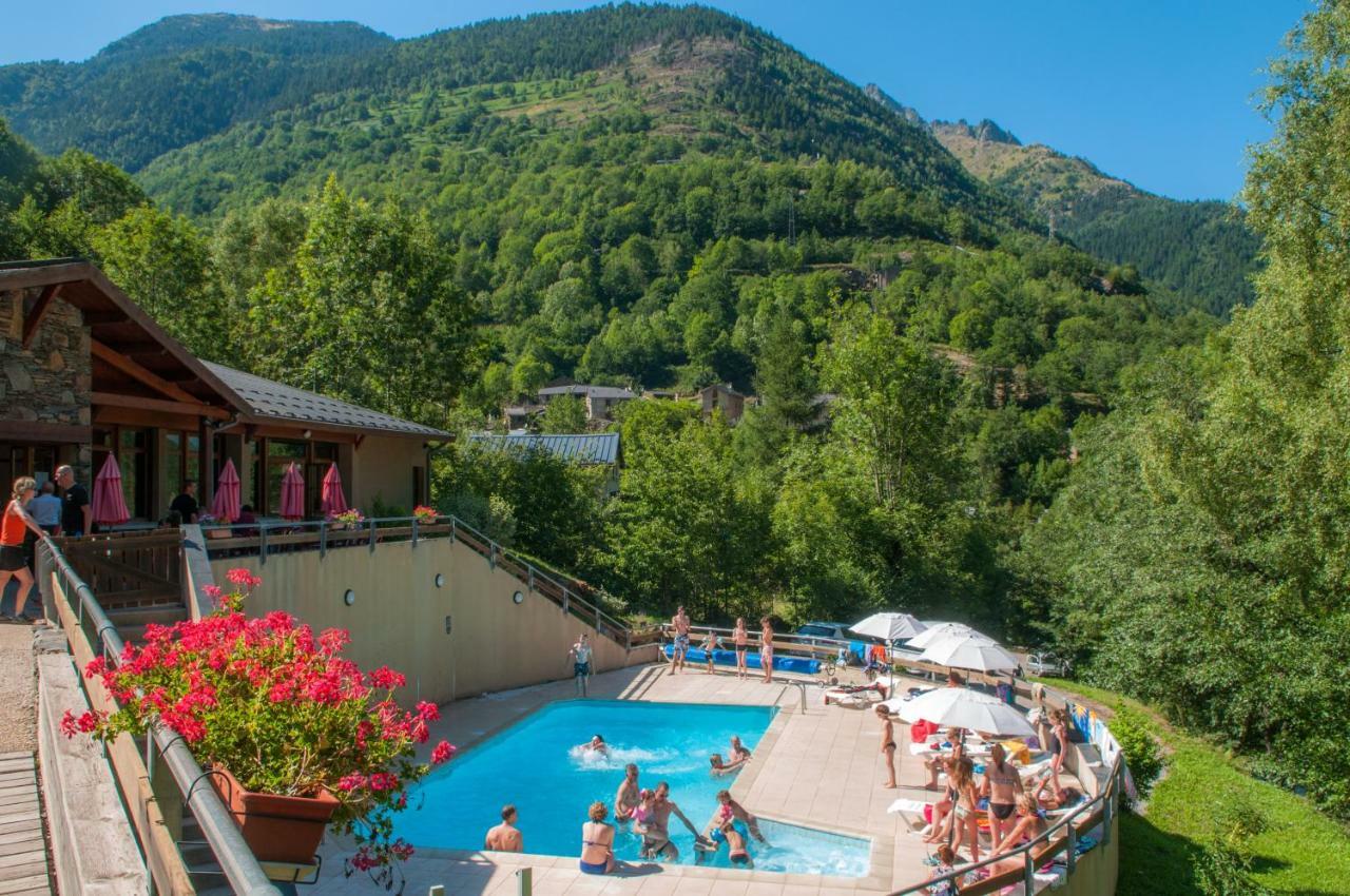Village Vacances De Marc Auzat Exterior photo