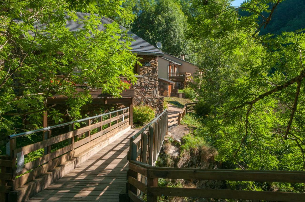 Village Vacances De Marc Auzat Exterior photo