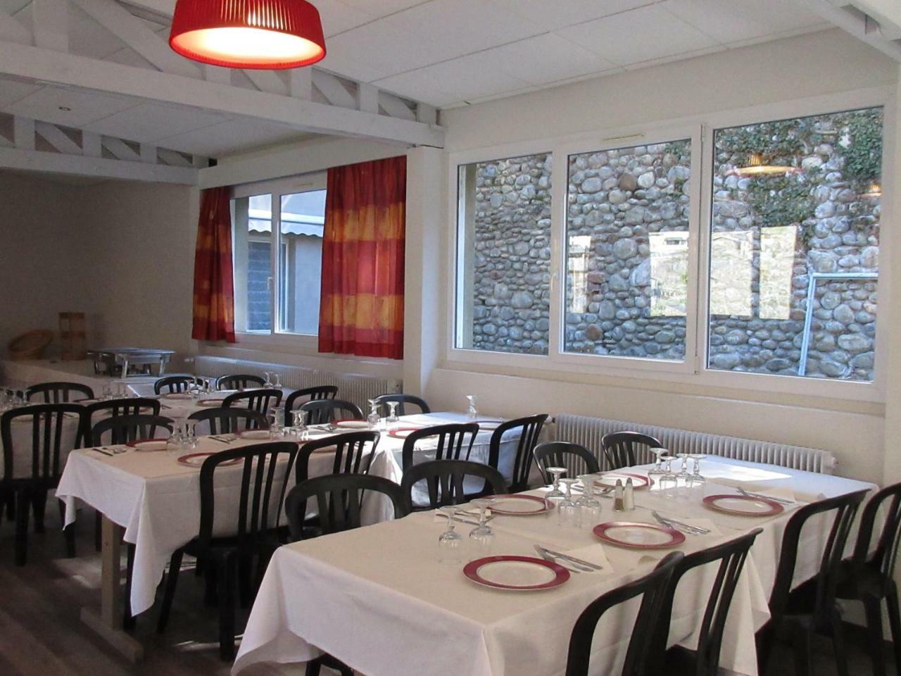 Village Vacances De Marc Auzat Exterior photo